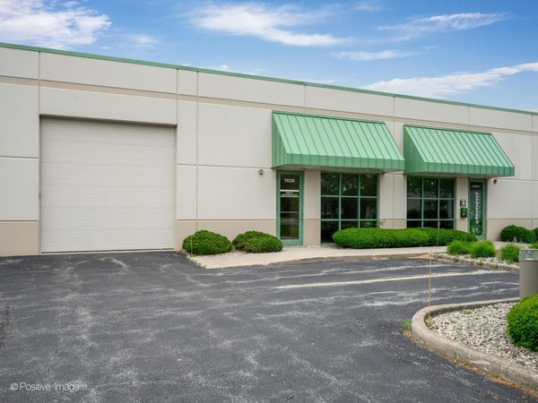 19229 Henry Drive , Mokena, IL 60448