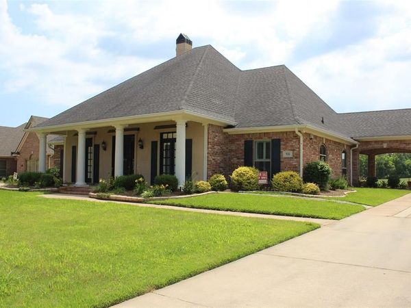 532 Hunters Run , Bossier City, LA 71111