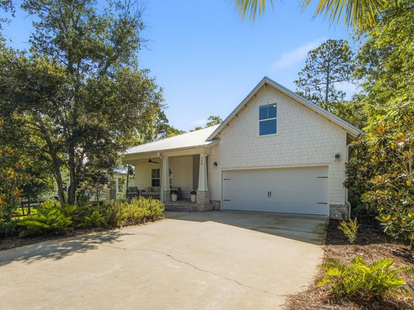 109 Sun Bear Circle, Freeport, FL 32439