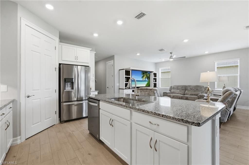 628 Parkshore Lake Ave, Cape Coral, FL 33993 Photo
