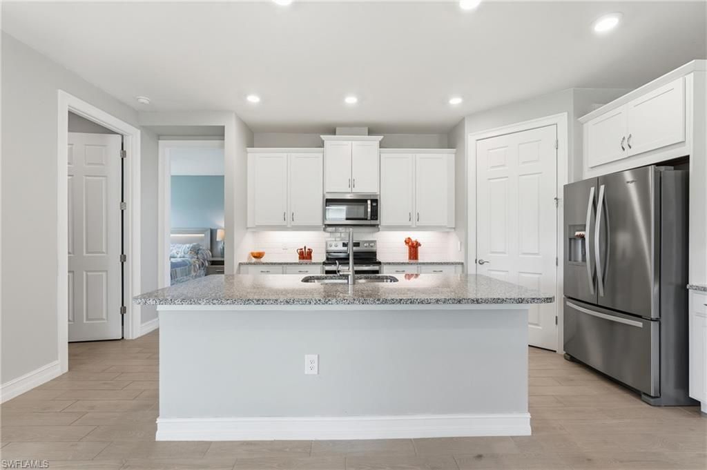 628 Parkshore Lake Ave, Cape Coral, FL 33993 Photo