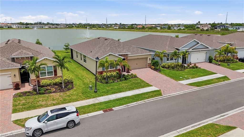 628 Parkshore Lake Ave, Cape Coral, FL 33993 Photo