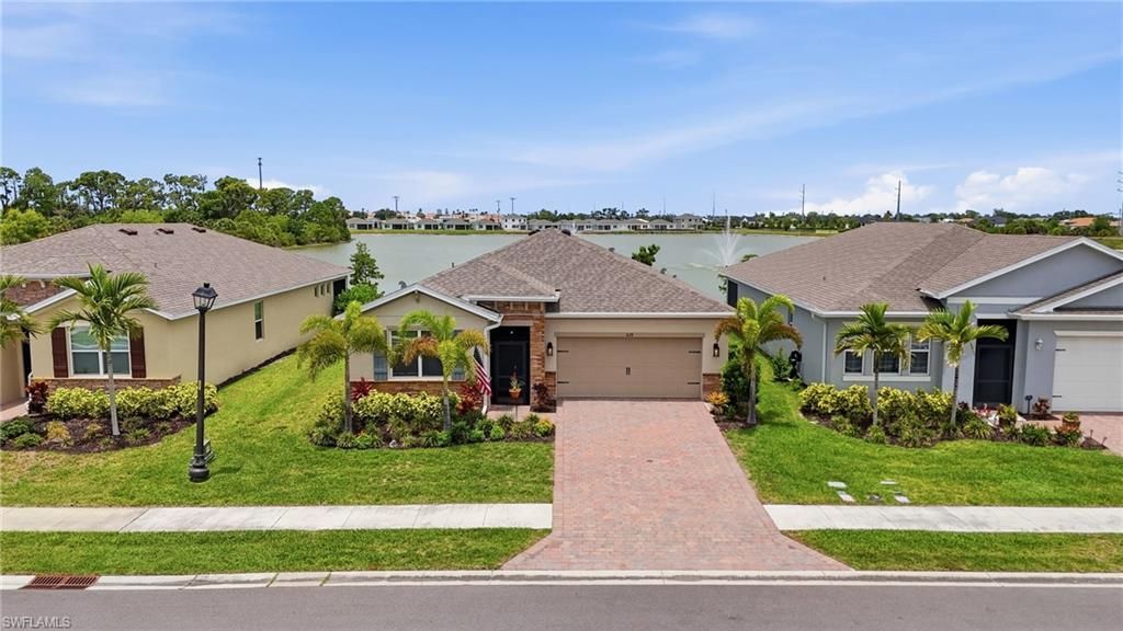 628 Parkshore Lake Ave, Cape Coral, FL 33993 Photo