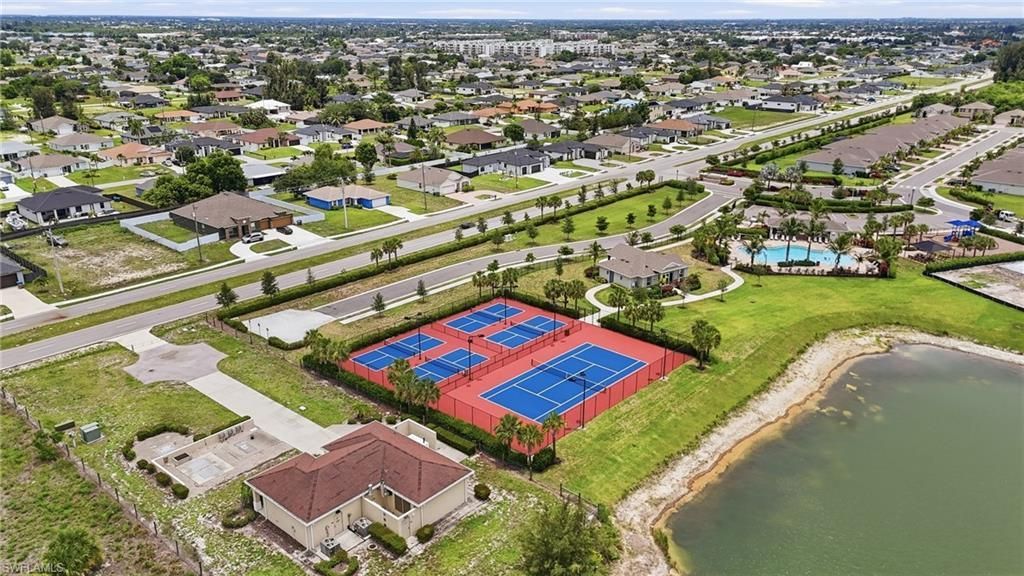 628 Parkshore Lake Ave, Cape Coral, FL 33993 Photo