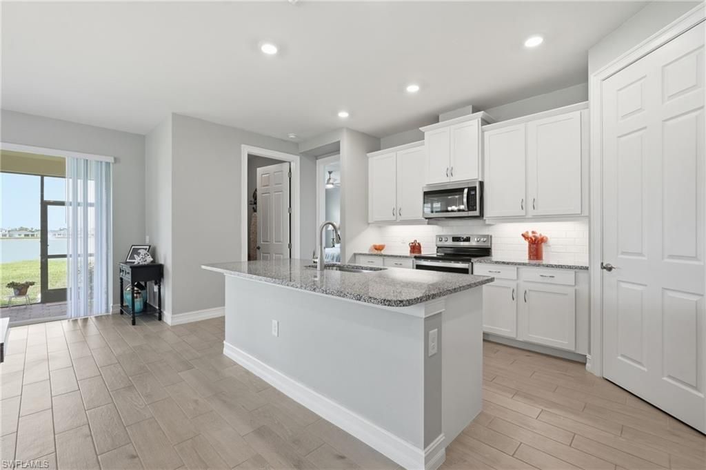 628 Parkshore Lake Ave, Cape Coral, FL 33993 Photo