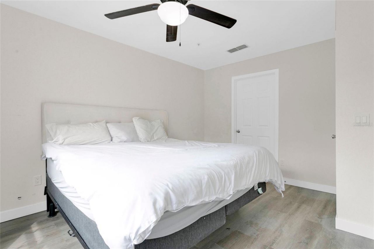 8925 Lee Vista Boulevard , Unit 2704, Orlando, FL 32829 Photo