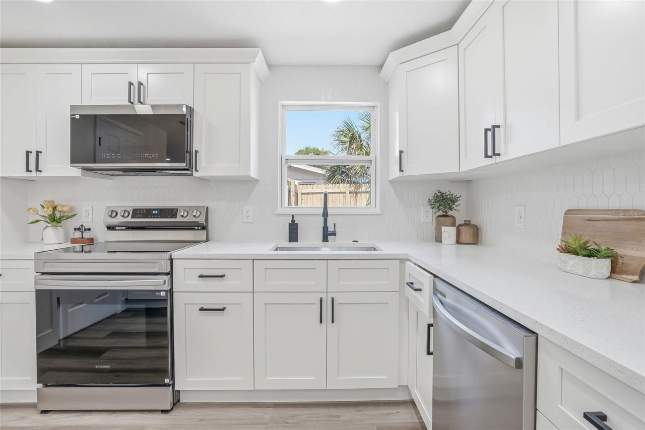1004 Idlebriar Way , Tarpon Springs, FL 34689 Photo