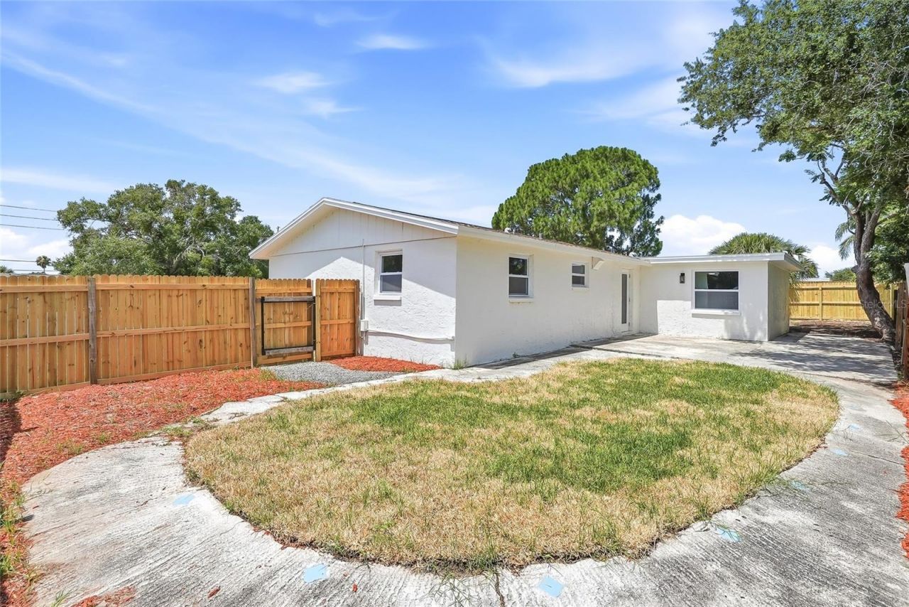1004 Idlebriar Way , Tarpon Springs, FL 34689 Photo
