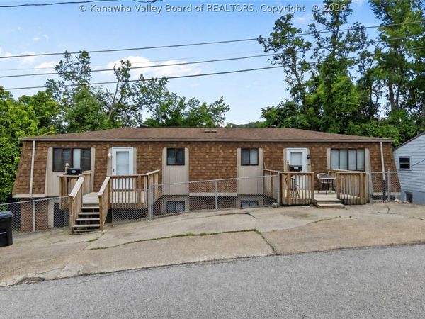 904 & 906 Valley View Drive, South Charleston, WV 25309