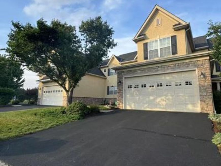562 Farmdale Circle, Blue Bell, PA 19422 Main Photo