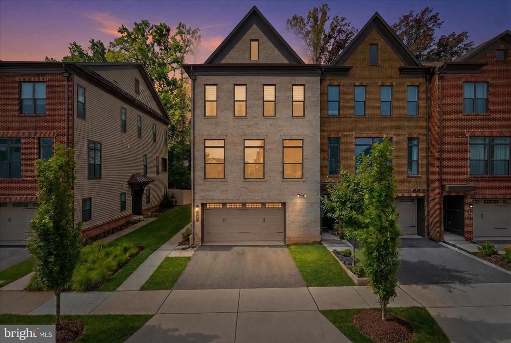 12277 Sweet Willow Lane, Fairfax, VA 22030 Main Photo