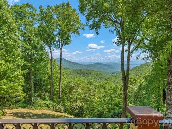 847 Old Orchard Road , Blowing Rock, NC 28605