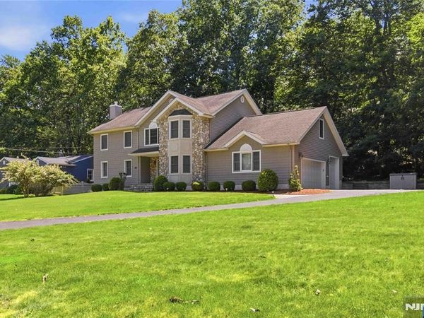 913 High Mountain Road, NORTH HALEDON, NJ 07508