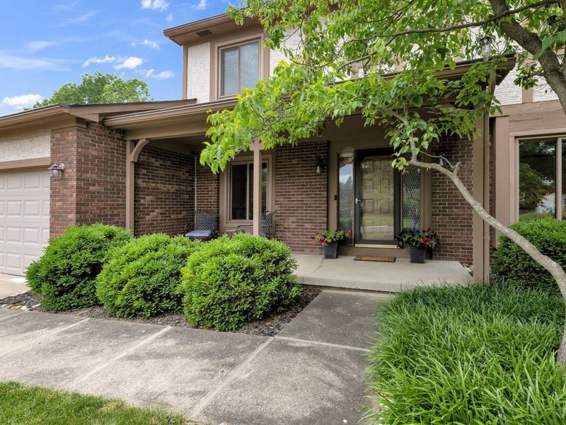 1074 Melinda Drive, Westerville, OH 43081 Photo 2