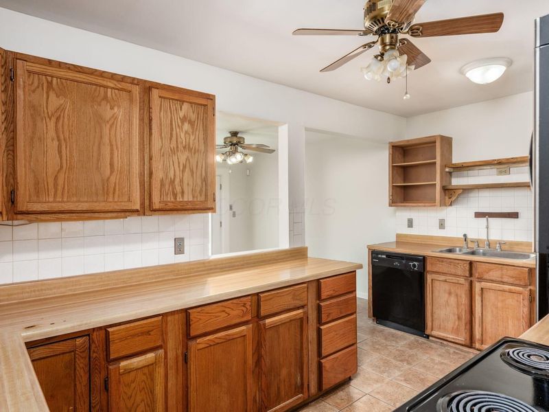 3373 Eisenhower Road, Columbus, OH 43224 Photo 13