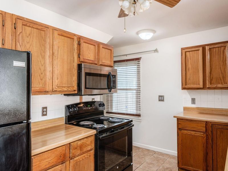 3373 Eisenhower Road, Columbus, OH 43224 Photo 14