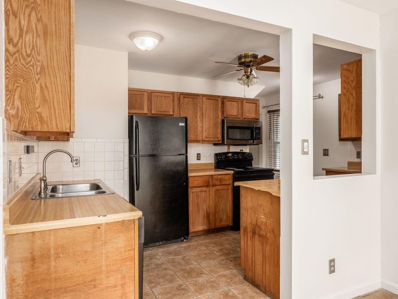 3373 Eisenhower Road, Columbus, OH 43224 Photo 16