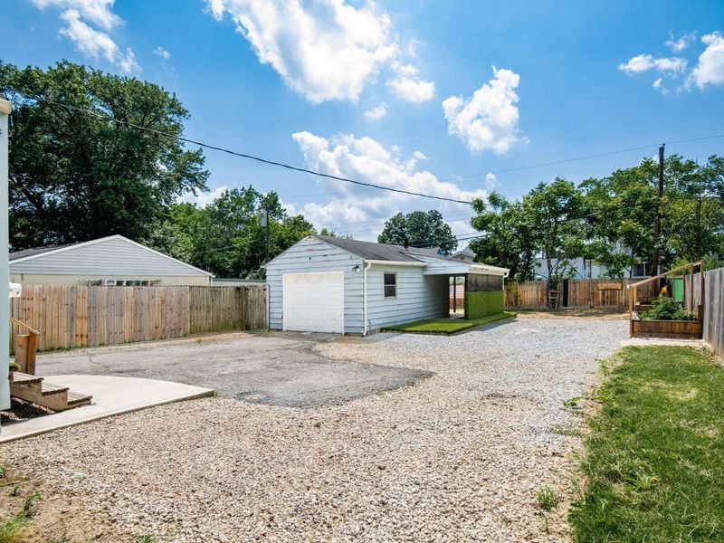 3373 Eisenhower Road, Columbus, OH 43224 Photo 30