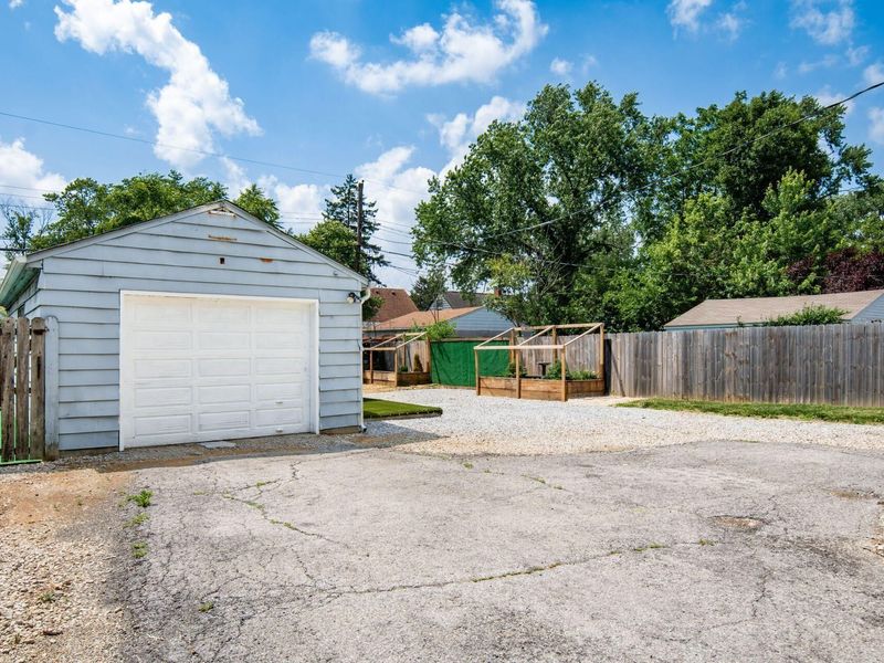 3373 Eisenhower Road, Columbus, OH 43224 Photo 31