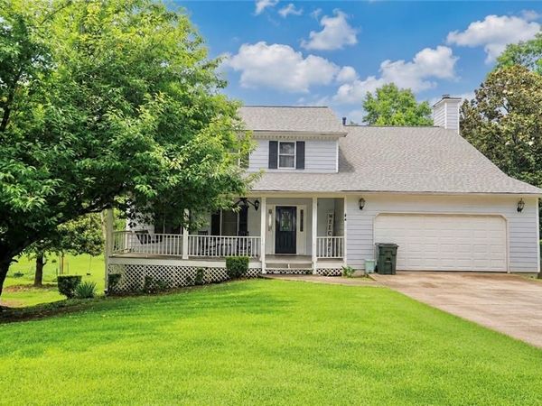 1710 Meadowchase Court, Snellville, GA 30078