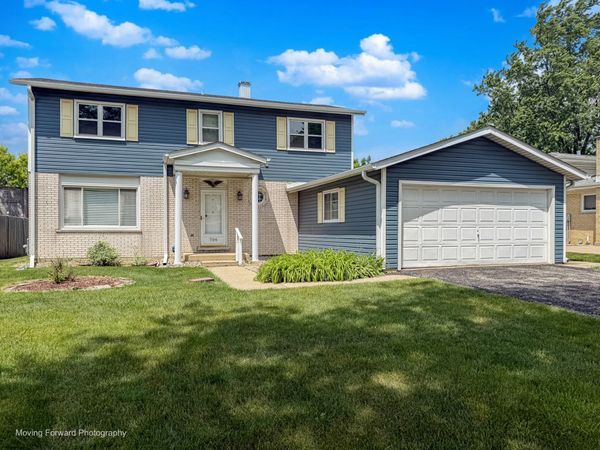 706 N Lawler Avenue , Addison, IL 60101