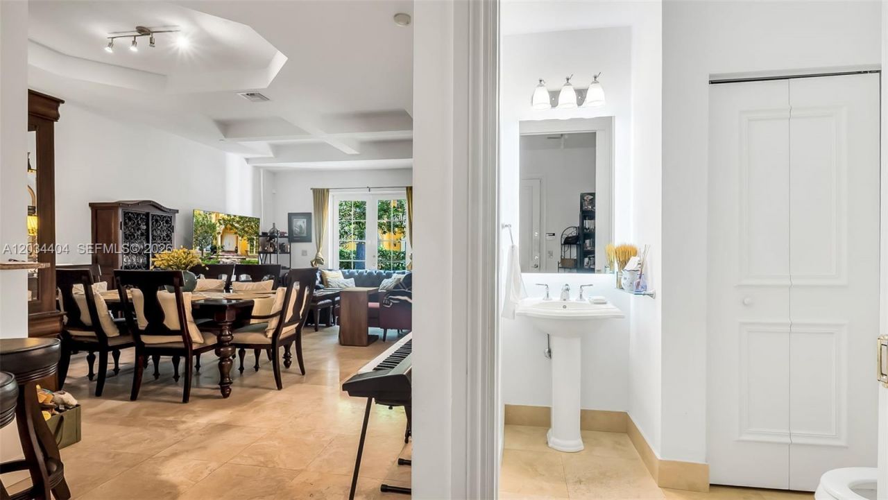 425 NE 69th Cir , Boca Raton, FL 33487 Photo