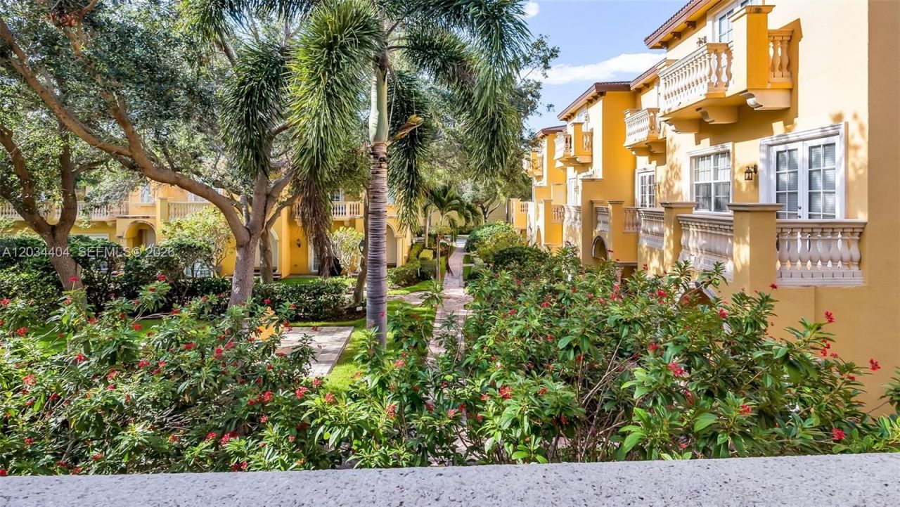 425 NE 69th Cir , Boca Raton, FL 33487 Photo