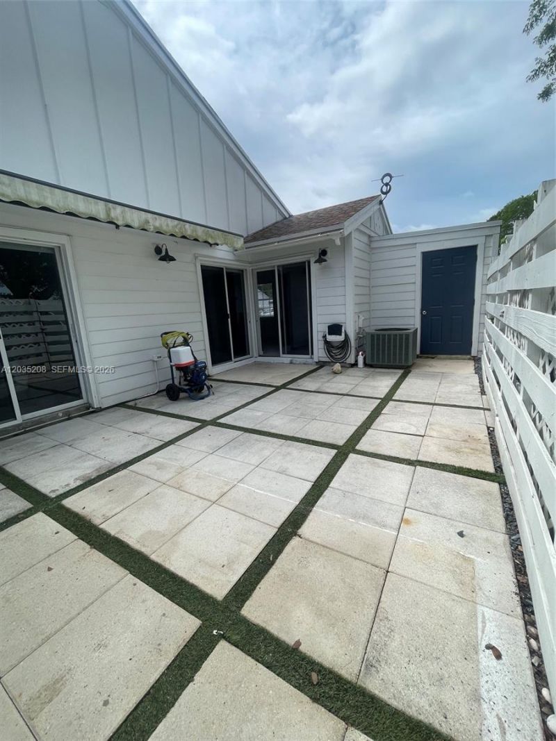 13706 SW 147th Cir Ln, Unit 1-6, Miami, FL 33186 Photo