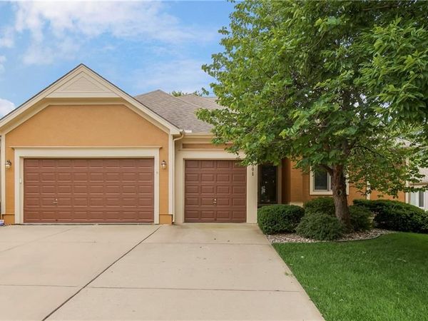 8301 W 157th Street, Overland Park, KS 66223