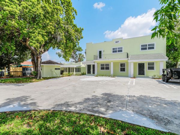 627 Bunker Road, West Palm Beach, FL 33405