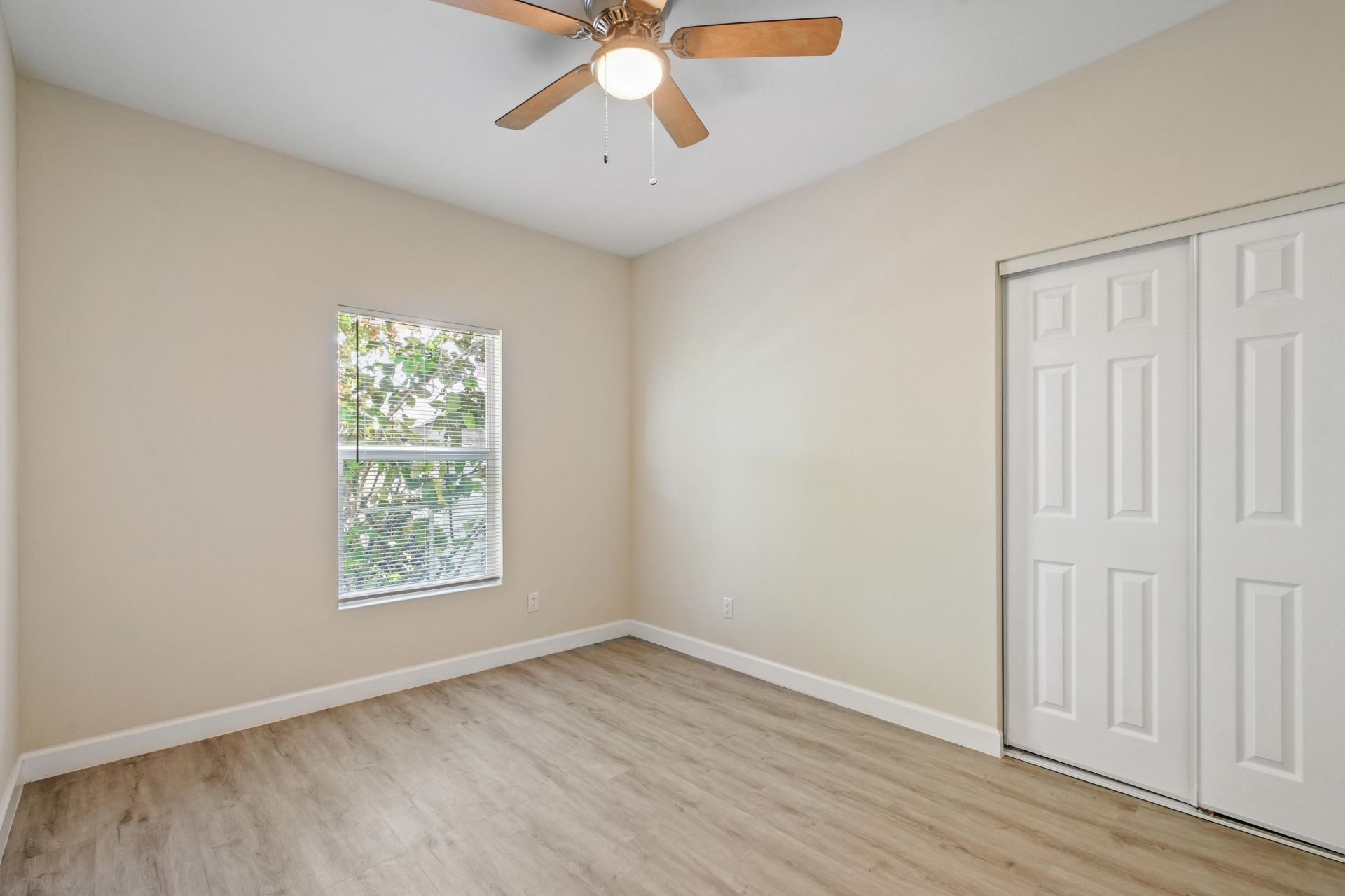 627 Bunker Road, West Palm Beach, FL 33405 Photo
