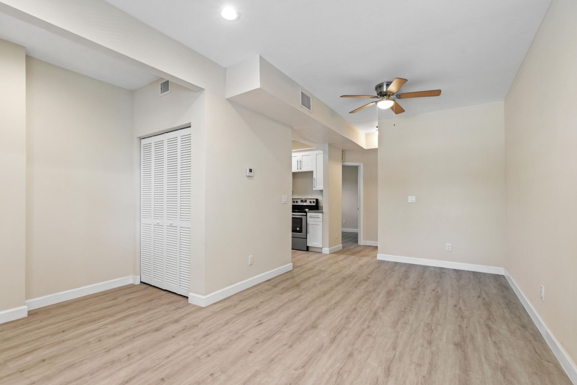 627 Bunker Road, West Palm Beach, FL 33405 Photo