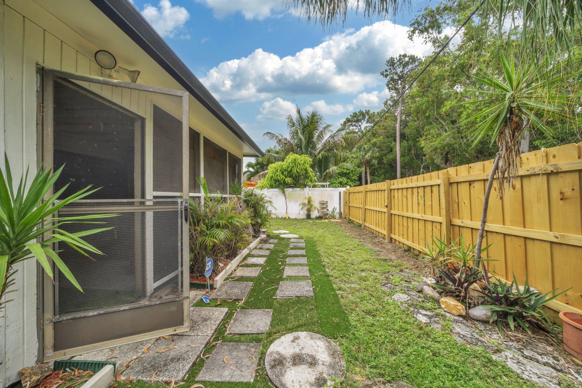 6062 Bania Wood Circle, Atlantis, FL 33462 Photo