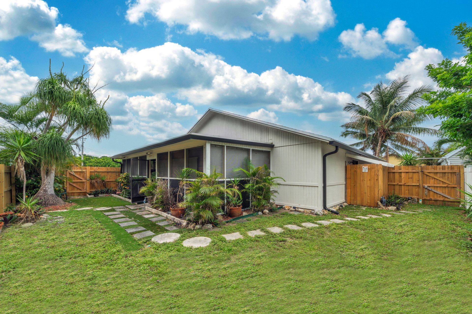 6062 Bania Wood Circle, Atlantis, FL 33462 Photo