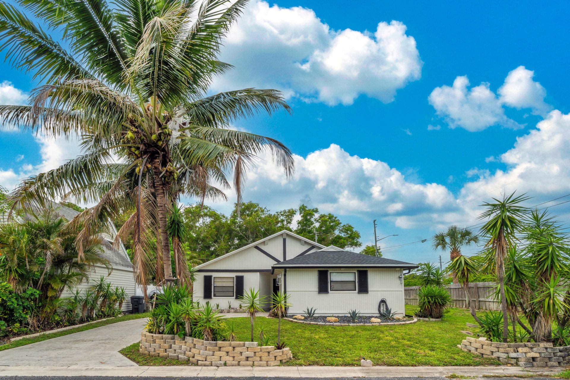 6062 Bania Wood Circle, Atlantis, FL 33462 Photo