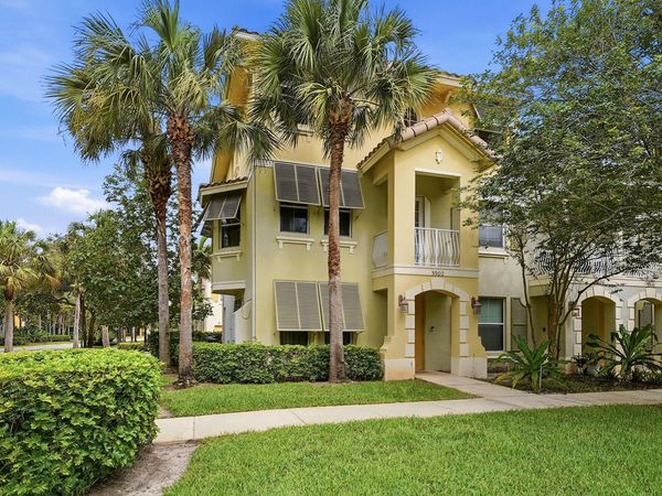 3902 White Peacock Lane, Coconut Creek, FL 33073
