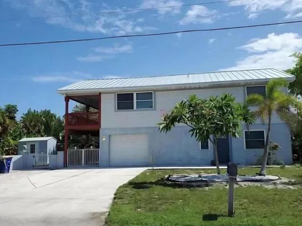 1801 Saint Lucie Court, Fort Pierce, FL 34949