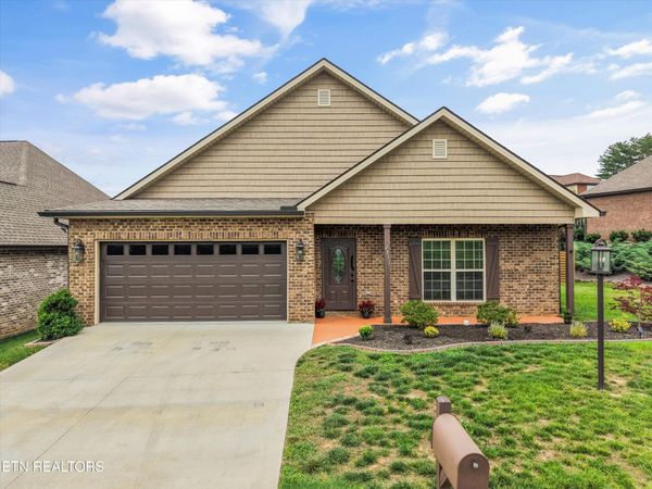2311 Torrey Pines Drive, Maryville, TN 37801