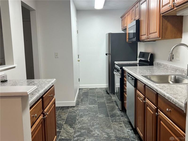 2000 Waterstone Blvd. #103, Washington Township, OH 45342 Photo 7