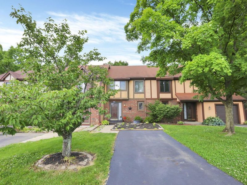 3768 Pendlestone Drive, Columbus, OH 43230 Photo 2