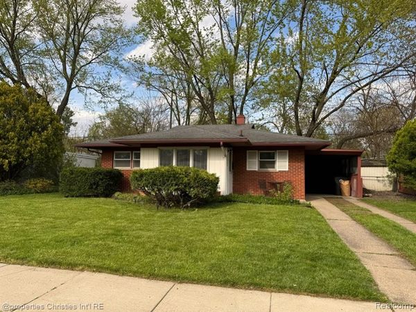 22000 Sunset Boulevard , Oak Park, MI 48237