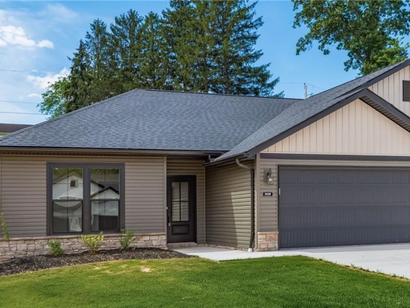 3438 Jamestown Drive, Zanesville, OH 43701 Photo 2