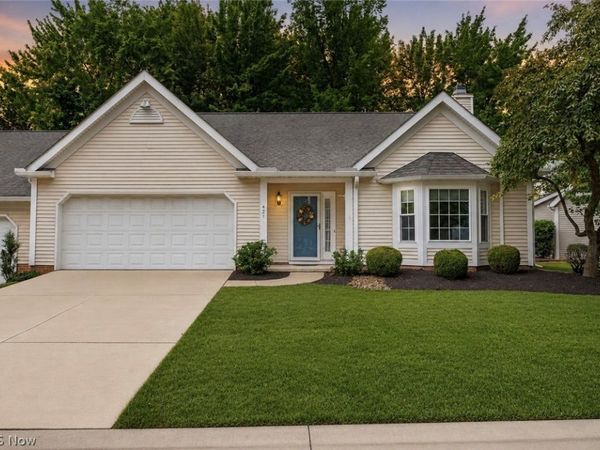 421 Pebblebrook Drive, Willoughby Hills, OH 44094