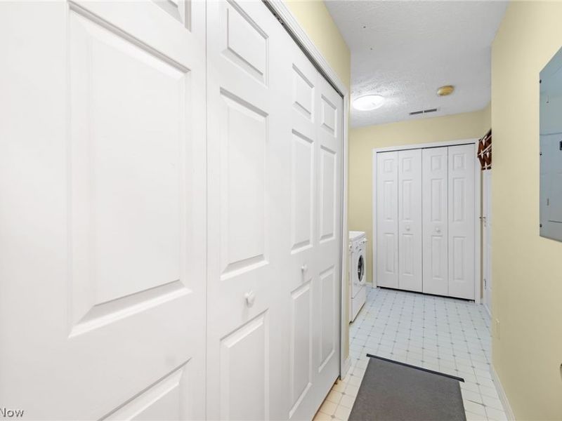 421 Pebblebrook Drive, Willoughby Hills, OH 44094 Photo 22