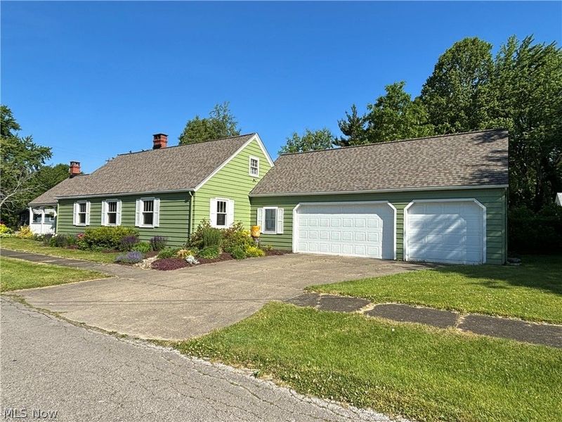614 Whitney Road, Conneaut, OH 44030 Photo 2