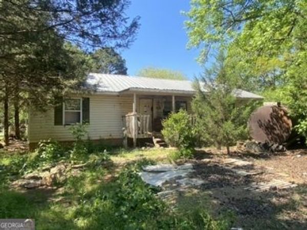 2392 Hancock Drive, Social Circle, GA 30025