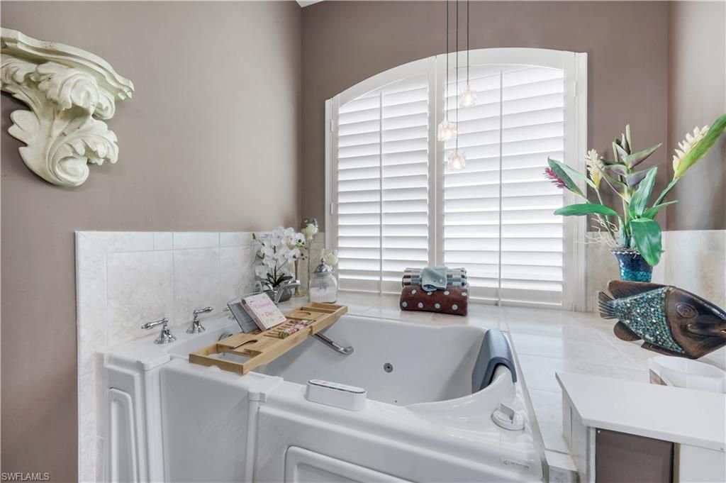5661 Kensington Loop , Fort Myers, FL 33912 Photo