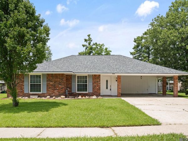 9924 Buttercup Dr, Baton Rouge, LA 70809