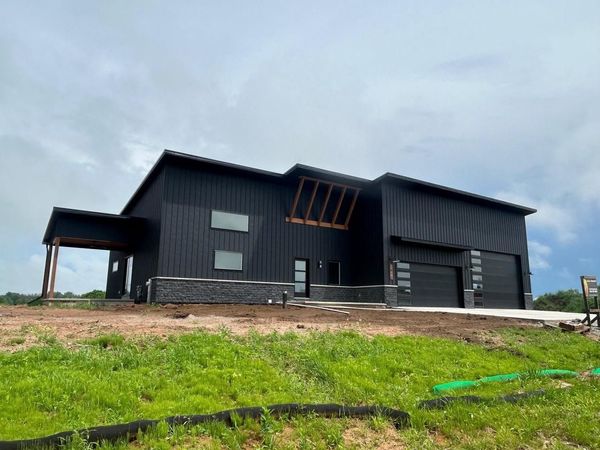 1810 LOST TRAIL, Suamico, WI 54313
