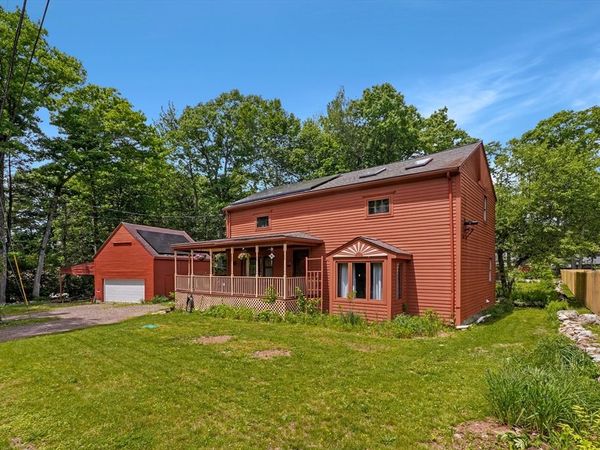 4 Birch Ln, Leicester, MA 01524